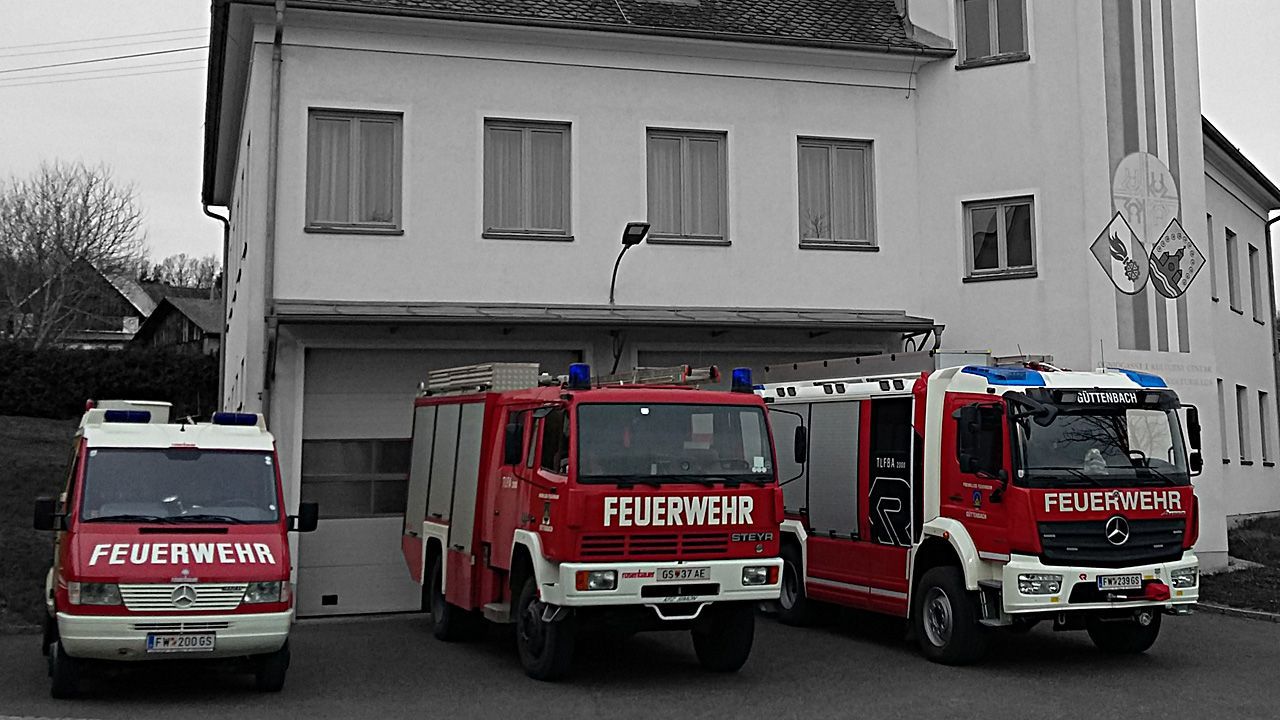 Bild enthält, Transportation, Truck, Vehicle, Car, Fire Truck, Fire Station, Machine, Wheel