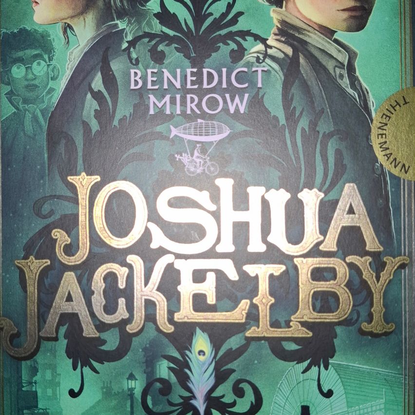 Buchcover für 'Joshua Jackelby' von Benedict Mirow. Das Cover zeigt eine Silhouette eines Mannes und einer Frau mit einem Ballon im Hintergrund. Der Titel ist in goldenen Buchstaben geschrieben.