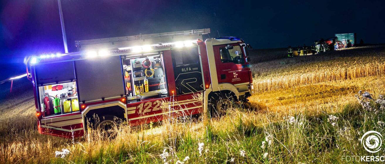 Bild enthält, Truck, Vehicle, Nature, Outdoors, Fire Truck, Wheel, Person