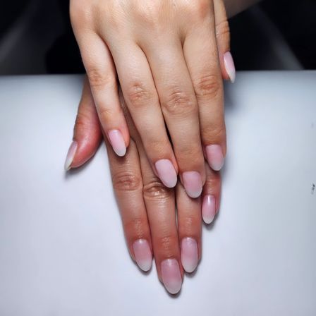 Bild enthält, Body Part, Finger, Hand, Person, Skin