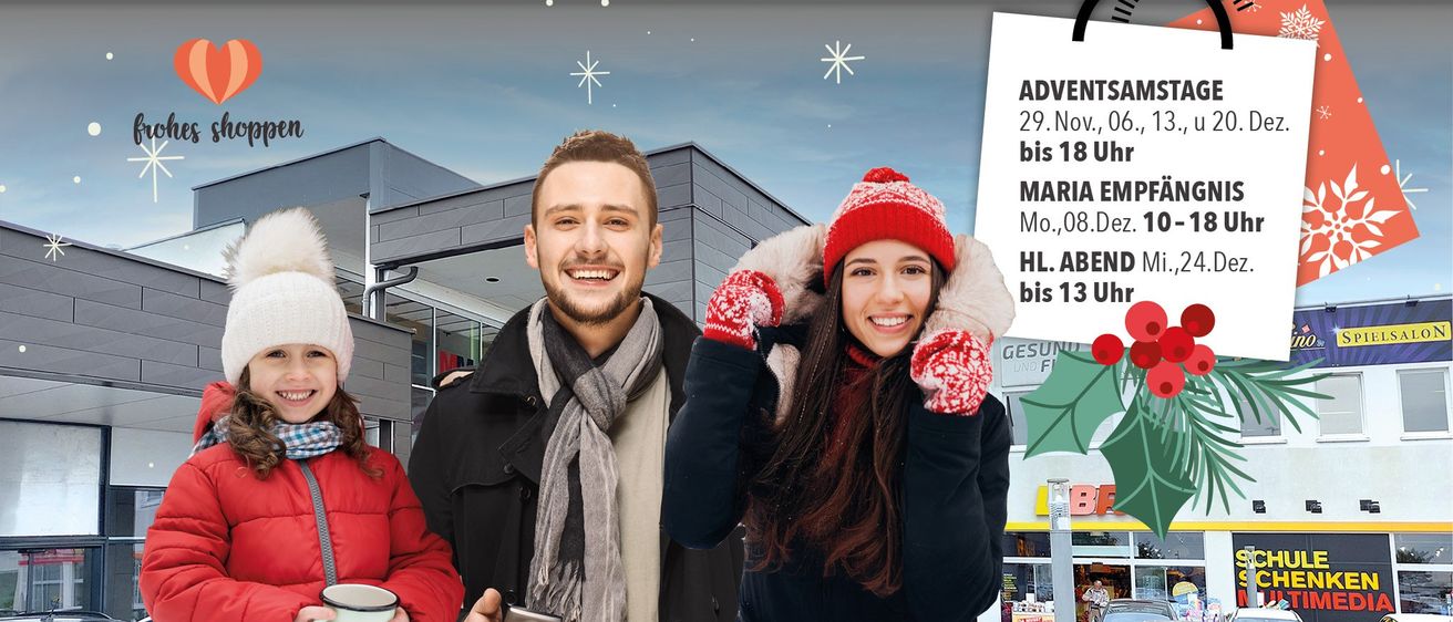 Ein Mann und eine Frau lächeln und tragen Winterkleidung, mit Schneeflocken im Hintergrund und einem Gebäude mit Glasfenstern.