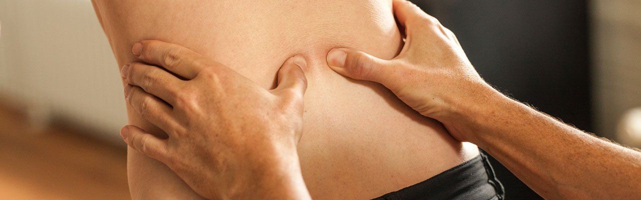 Bild enthält, Massage, Person, Patient, Therapy, Adult, Male, Man, Body Part, Knee, Shoulder