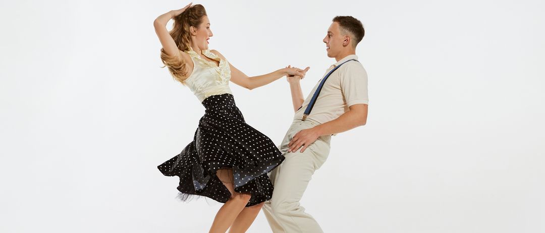 Bild enthält, Dancing, Leisure Activities, Person, Adult, Male, Man, Clothing, Footwear, Shoe, Skirt