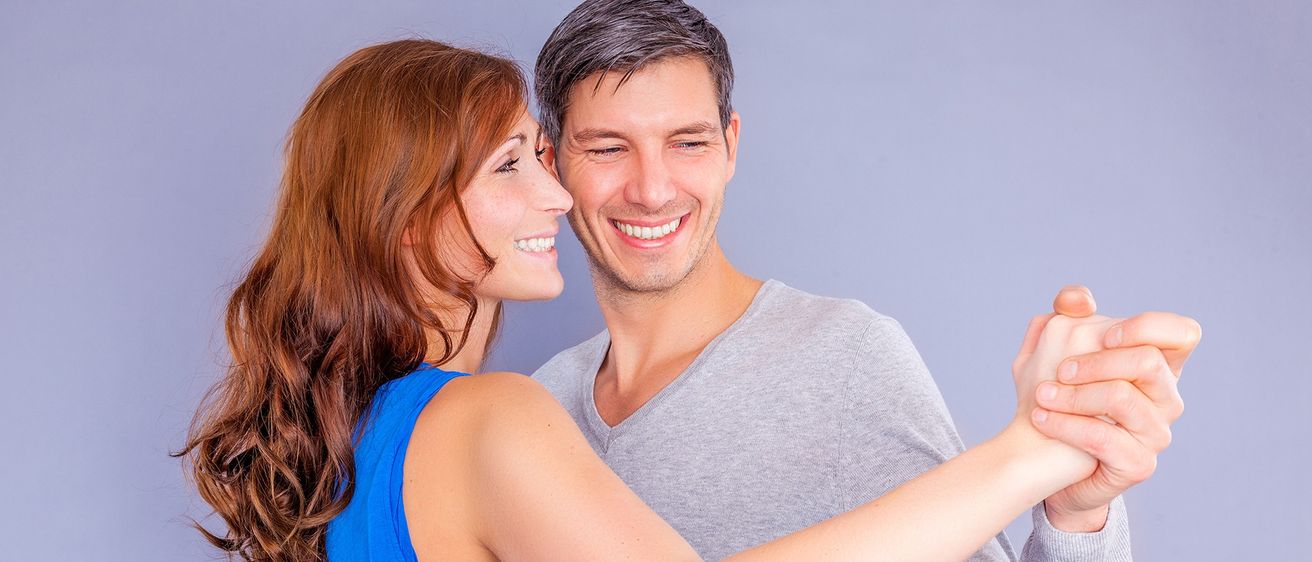 Bild enthält, Face, Happy, Head, Person, Smile, Adult, Female, Woman