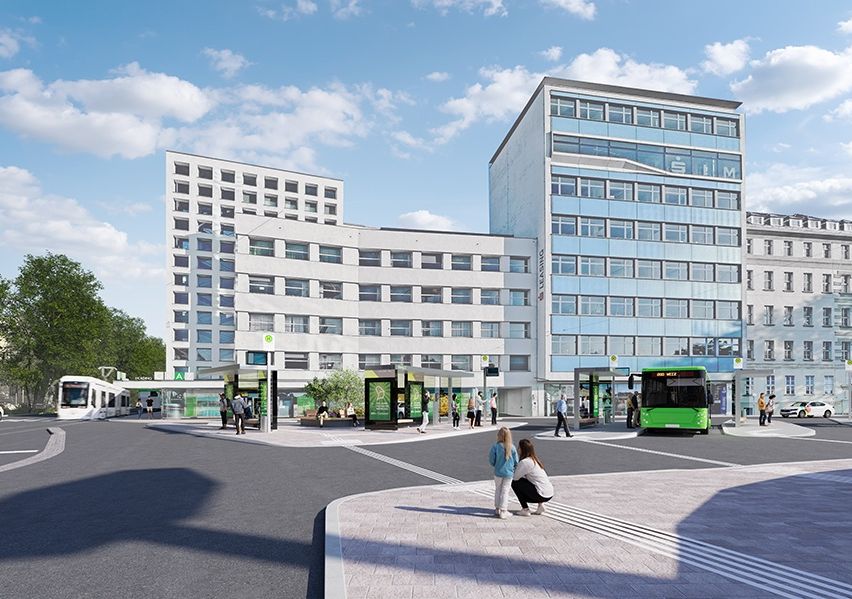 Eine Darstellung einer modernen urbanen Straßenszene mit zwei Hochhäusern, einer Straßenbahn und Fußgängern. Die Gebäude haben Glasfassaden, und ein grüner Bus ist an einer Bushaltestelle geparkt.