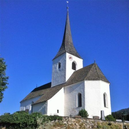 Bild enthält, Architecture, Building, Spire, Tower, Monastery, Fence, Outdoors