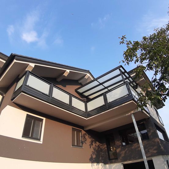 Bild enthält, Building, Condo, Housing, Balcony, City, Bay Window, Window