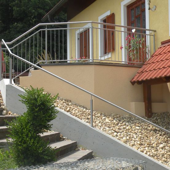 Bild enthält, Handrail, Railing, House, Housing, Staircase