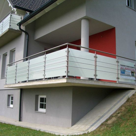 Bild enthält, Architecture, Balcony, Building, Handrail