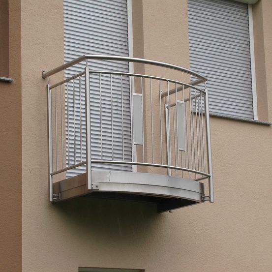 Bild enthält, Architecture, Balcony, Building, Window