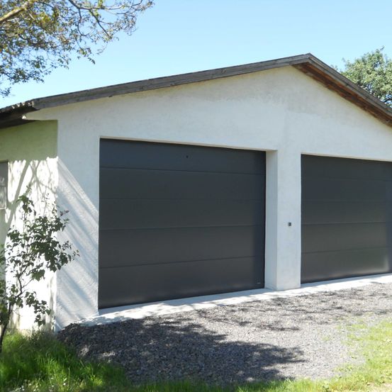 Bild enthält, Garage, Indoors