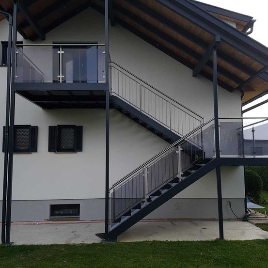 Bild enthält, Building, House, Housing, Staircase, Handrail, Indoors, Interior Design