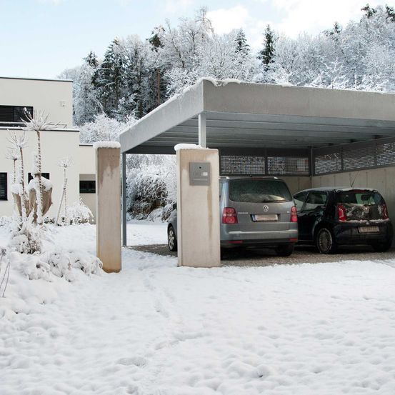 Bild enthält, Garage, Indoors, Car, Transportation, Vehicle, Outdoors