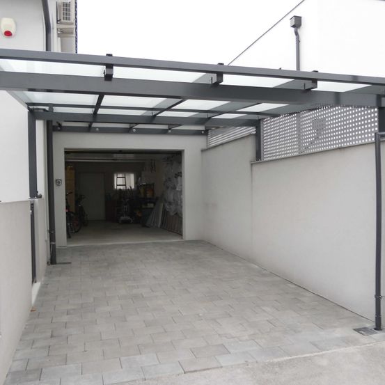 Bild enthält, Indoors, Garage, Bicycle, Vehicle, Floor