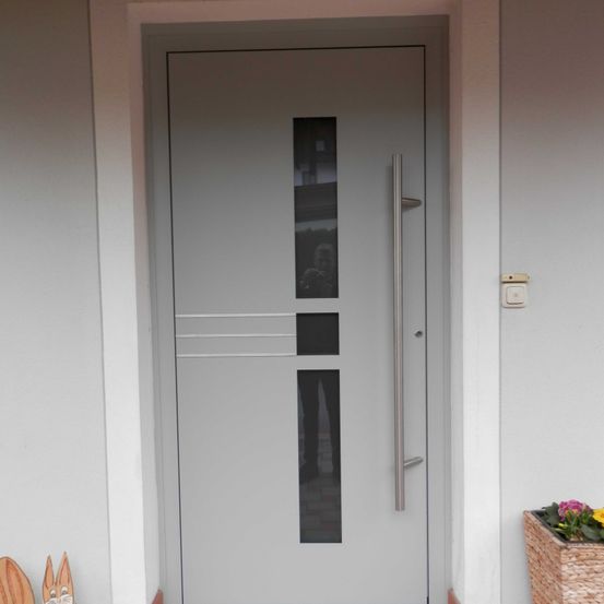 Bild enthält, Floor, Door, Indoors, Person, Interior Design