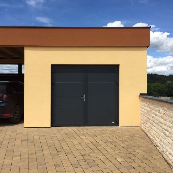 Bild enthält, Garage, Indoors