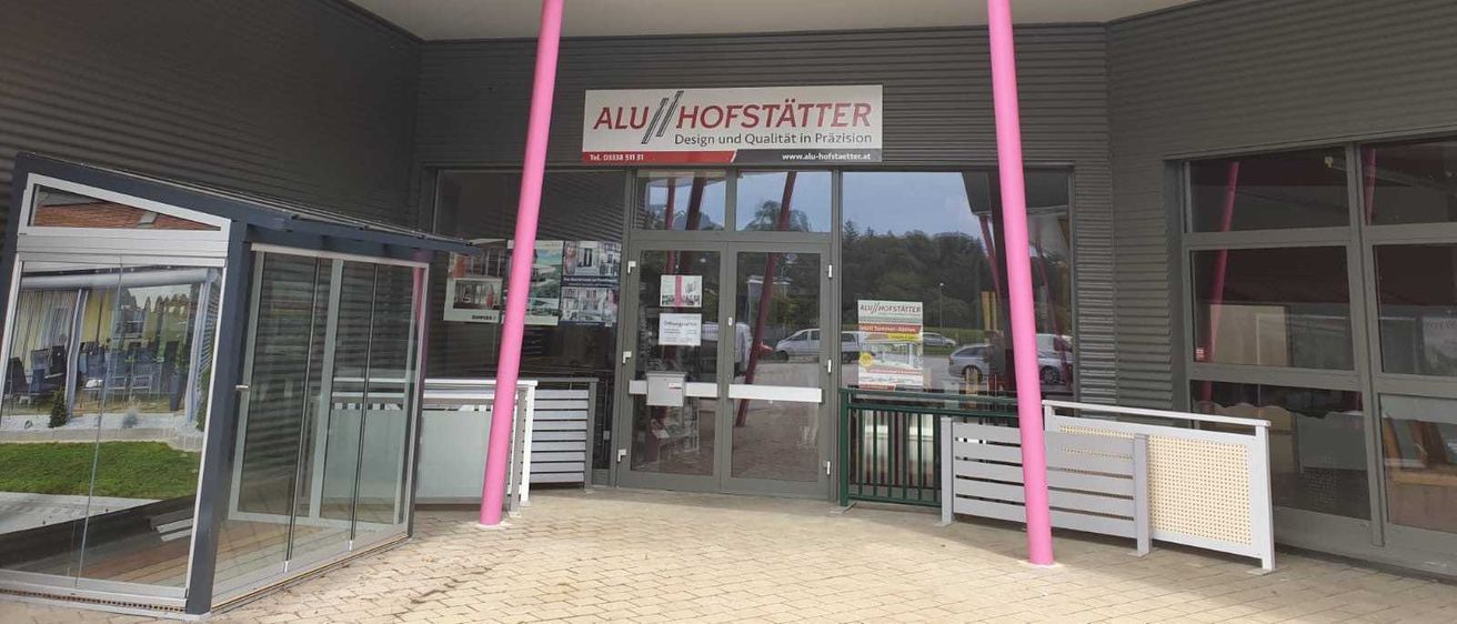 Bild enthält, Building, Shelter, Interior Design, Window, Car