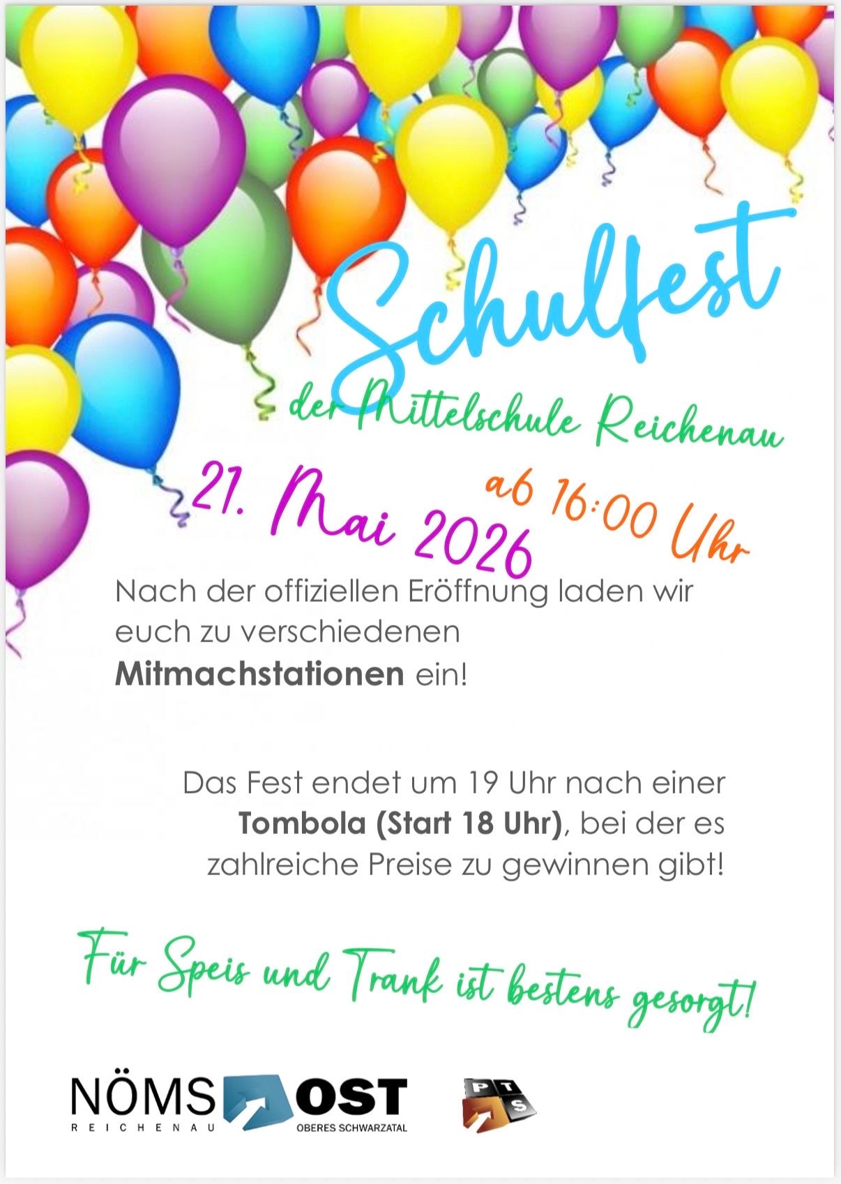 Ein Plakat bewirbt ein Schulfest mit bunten Luftballons. Es steht 'Schulfest der Mittelschule Reichenau', geplant für den 21. Mai 2026 um 16:00 Uhr. Nach der offiziellen Eröffnung können Teilnehmer verschiedene Aktivitäten besuchen. Das Fest endet um 19 Uhr mit einer Tombola. Es gibt Essen und Getränke.