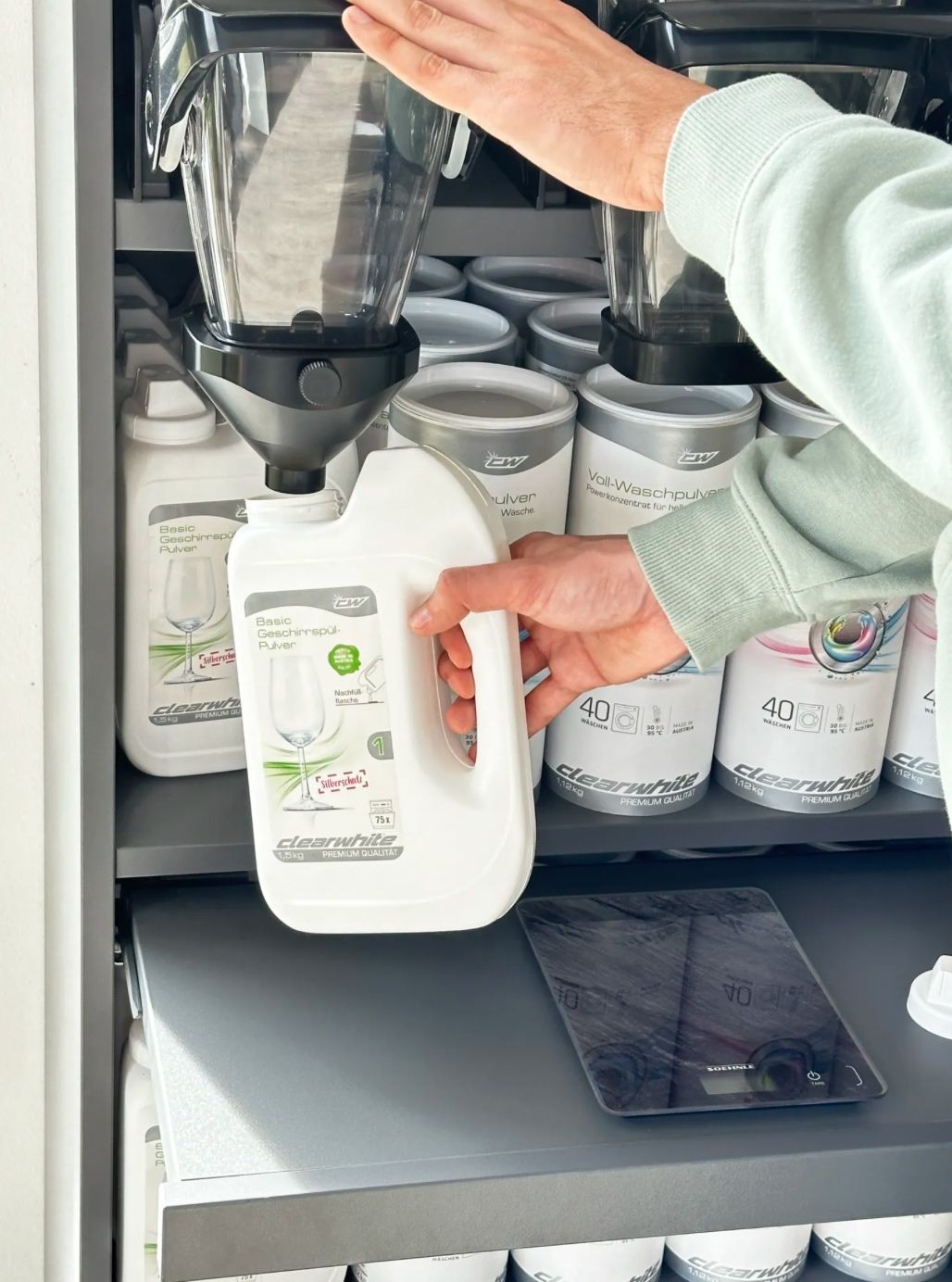 Bild enthält, Blending Ingredients, Cooking, Person, Can, Tin