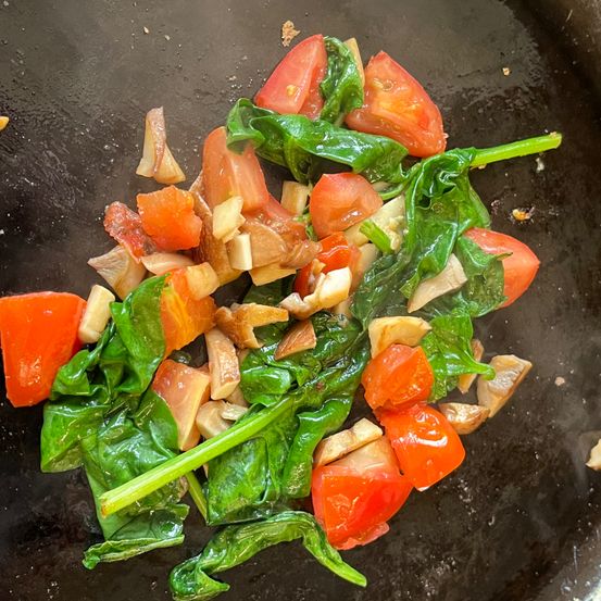 Bild enthält, Cooking Pan, Cookware, Food, Food Presentation, Frying Pan