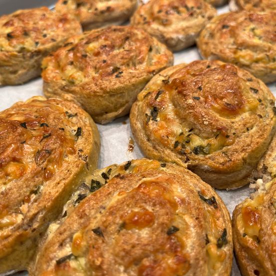 Bild enthält, Dessert, Food, Pastry, Bread, Brunch, Bun, Food Presentation