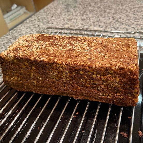 Bild enthält, Bread, Food, Dessert, Tiramisu, Appliance, Baking, Cooking, Device, Electrical Device, Oven