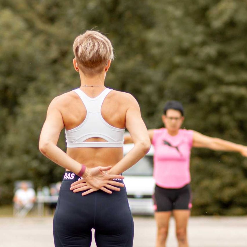 Bild enthält, Shorts, Person, Vest, Adult, Female, Woman, Running