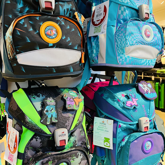 Bild enthält, Baggage, Bag, Backpack, Baby, Person