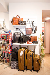 Bild enthält, Accessories, Bag, Handbag, Baggage, Indoors