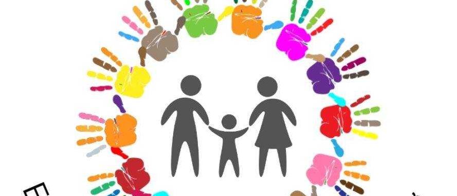 Bild enthält, People, Person, Logo, Head, Hand