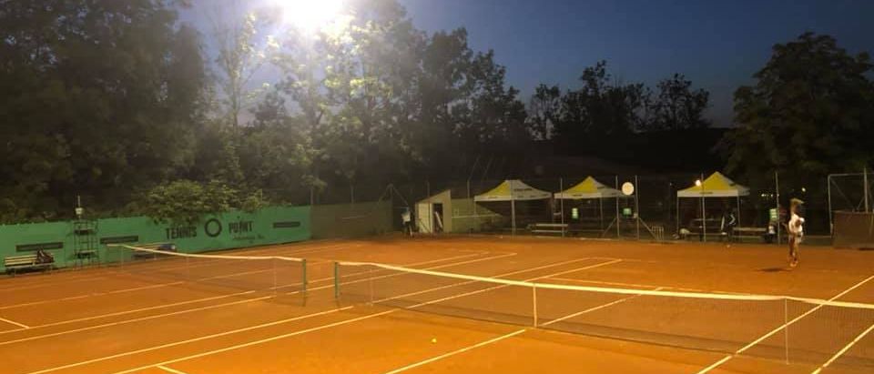 Bild enthält, Sport, Tennis, Person, Playing Tennis, Racket, Tennis Racket