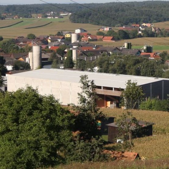 Bild enthält, Outdoors, Nature, Countryside, Rural, Architecture, Building, Village, Farm