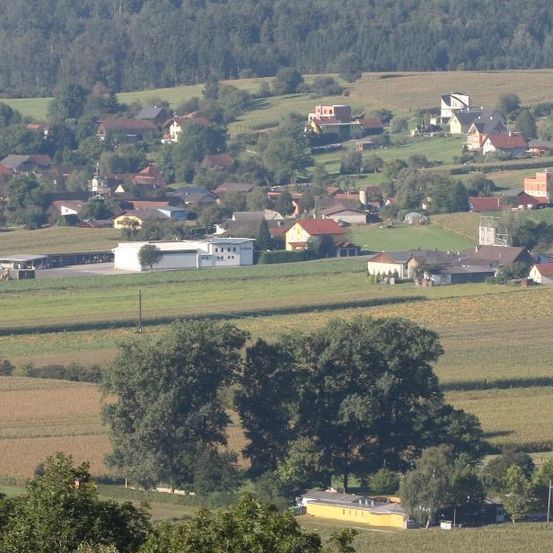 Bild enthält, Nature, Outdoors, Countryside, Rural, Farm, Aerial View, Scenery, Pasture, Landscape