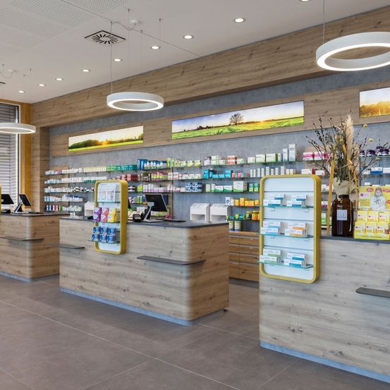 Bild enthält, Shop, Indoors, Market, Grocery Store, Supermarket, Person, Checkout Counter, Monitor, Screen, Building