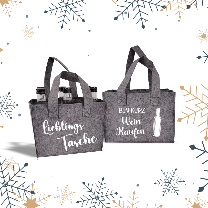 Zwei graue Tragetaschen mit Flaschenfächern. Eine Tasche sagt 'Lieblingstasche' und die andere sagt 'Kurz Wein kaufen'. Jede Tasche hat vier Flaschen darin.