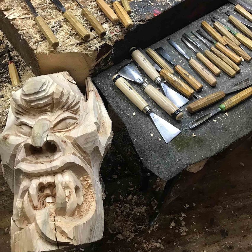 Bild enthält, Wood, Person, Woodworking