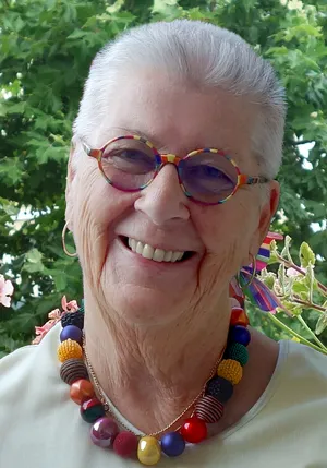Accessories, Jewelry, Necklace, Bead, Adult, Female, Person, Woman, Glasses, Bead Necklace