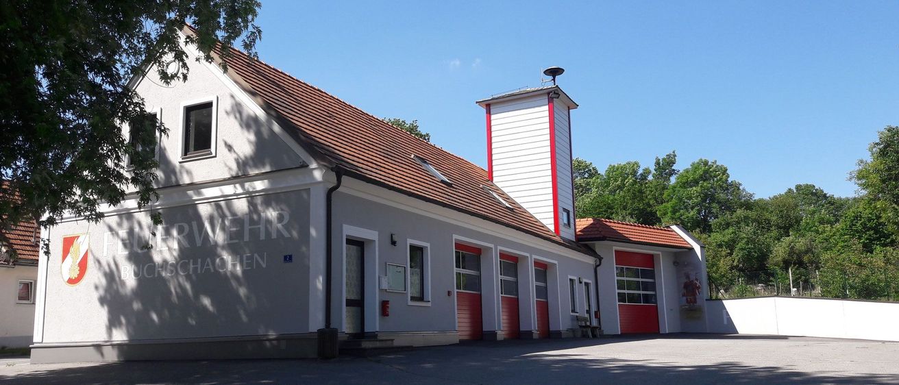 Bild enthält, City, Road, Street, Urban, Building, Housing, Neighborhood, House, Cottage, Indoors