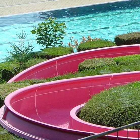 Bild enthält, Pool, Water, Hotel, Swimming Pool, Grass, Outdoors, Resort, Person