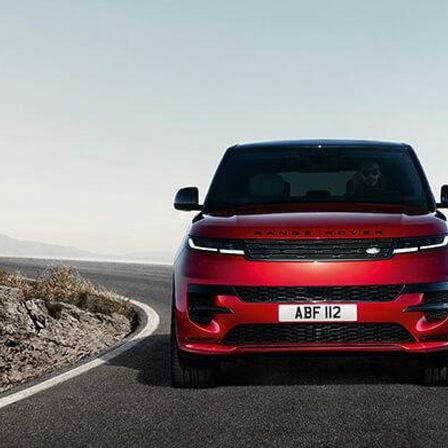 Bild enthält, Car, Suv, Transportation, Vehicle, Bumper, Person