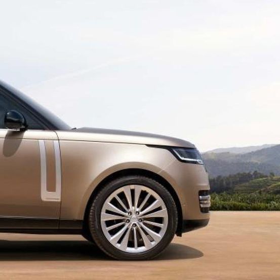 Bild enthält, Machine, Wheel, Tire, Alloy Wheel, Car, Car Wheel, Spoke, Transportation, Vehicle