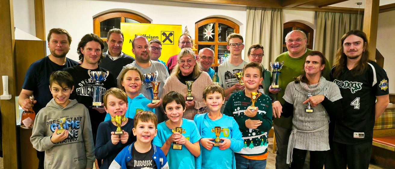 Bild enthält, People, Person, T-Shirt, Pants, Jeans, Photography, Boy, Child, Male, Man