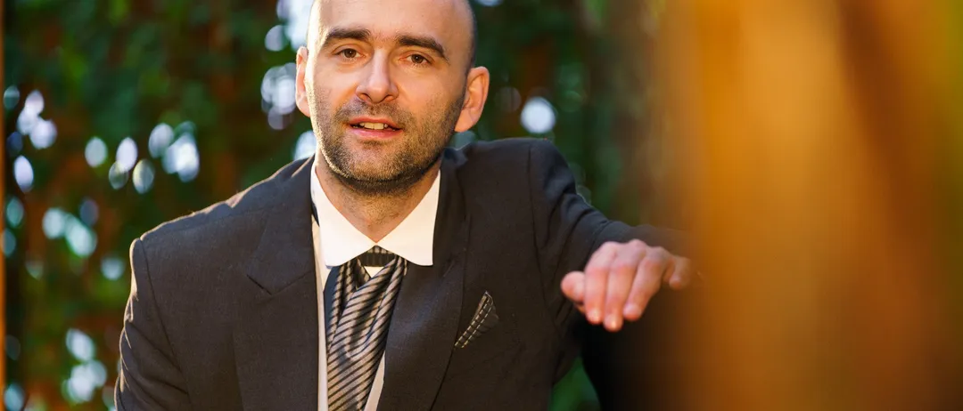 Finger, Hand, Person, Formal Wear, Tie, Suit, Adult, Male, Man, Smile