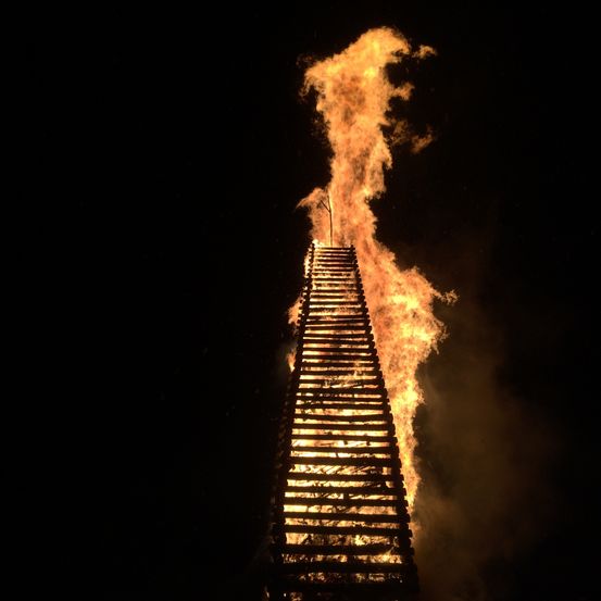 Bild enthält, Fire, Flame, Bonfire