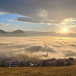 Bild enthält, Landscape, Nature, Outdoors, Sky, Scenery, Sunrise, Weather, Sunlight, Cloud, Sun