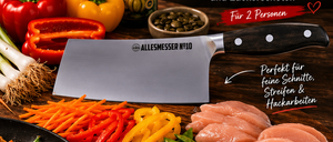 Ein Rezept für zwei Personen mit Zutaten wie Hähnchenbrust, Sojasauce, Honig und Gemüse. Anleitungen zum Kochen, Schneiden und Hinzufügen von Sauce. Ein vielseitiges Messer zum Schneiden, Schrägschneiden und Schneiden von Gemüse.
