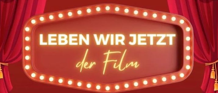 Bild enthält, Advertisement, Poster, Adult, Female, Person, Woman, QR Code