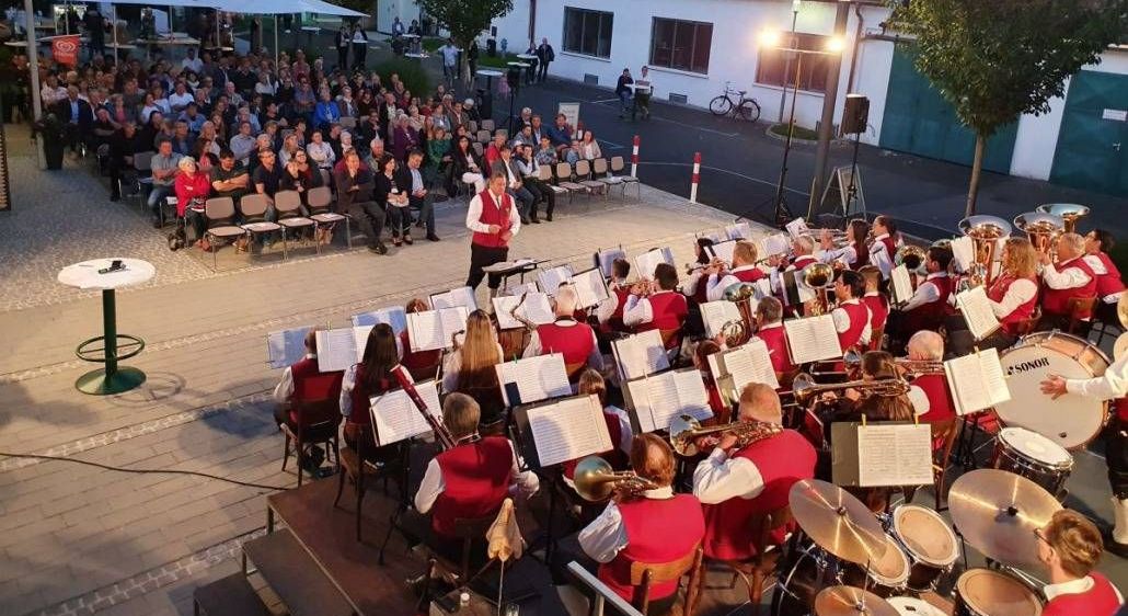 v1_migrated_image_69904314