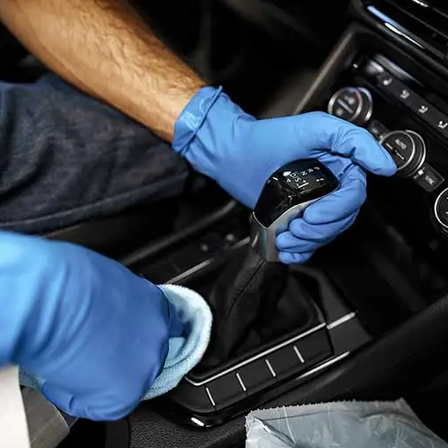 Bild enthält, Clothing, Glove, Transportation, Vehicle, Car