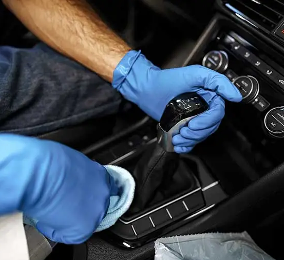 Bild enthält, Clothing, Glove, Transportation, Vehicle, Car